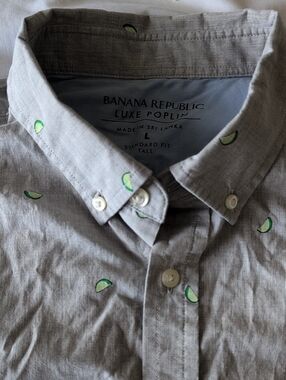 Banana Republic Gray Luxe Poplin Button-Down Shirt with Lime Accent - Mens LT